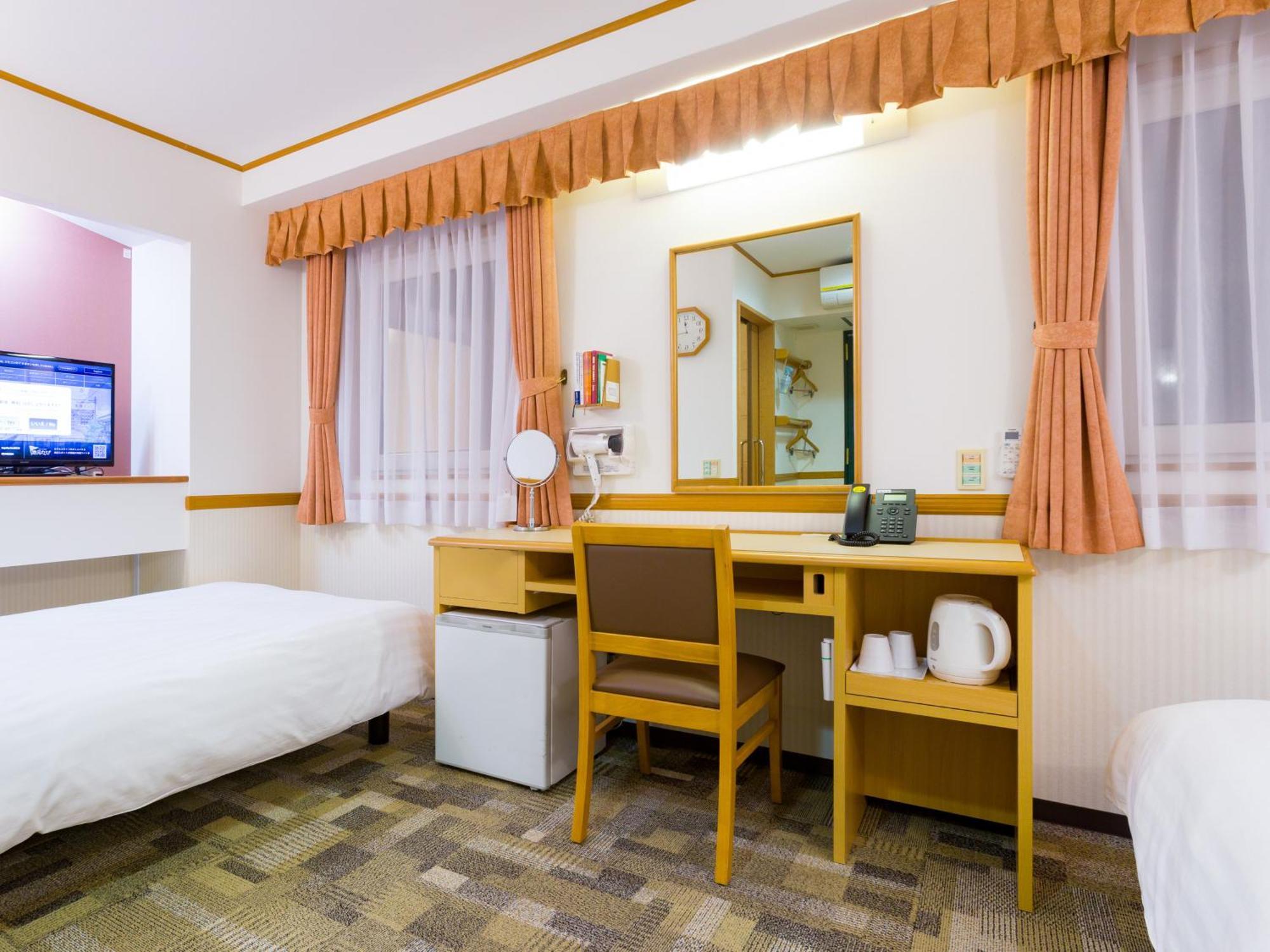 Toyoko Inn Yonago Ekimae Exterior photo